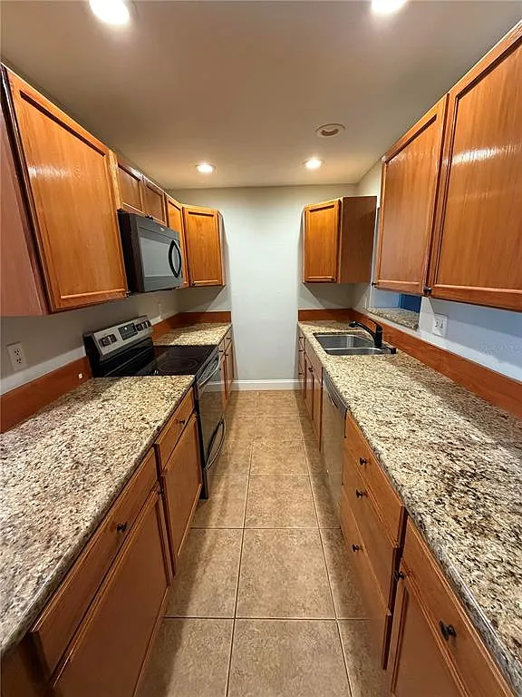 4 bed, 2.0 bath, 1664 sqft, $2,200 — Photo 4