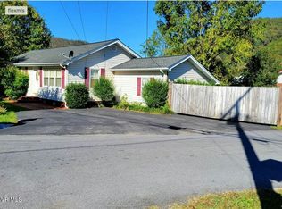 615 Crook St, Hampton, TN 37658