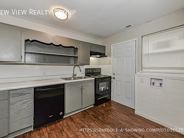 3458 Washburn Ave — Photo 9