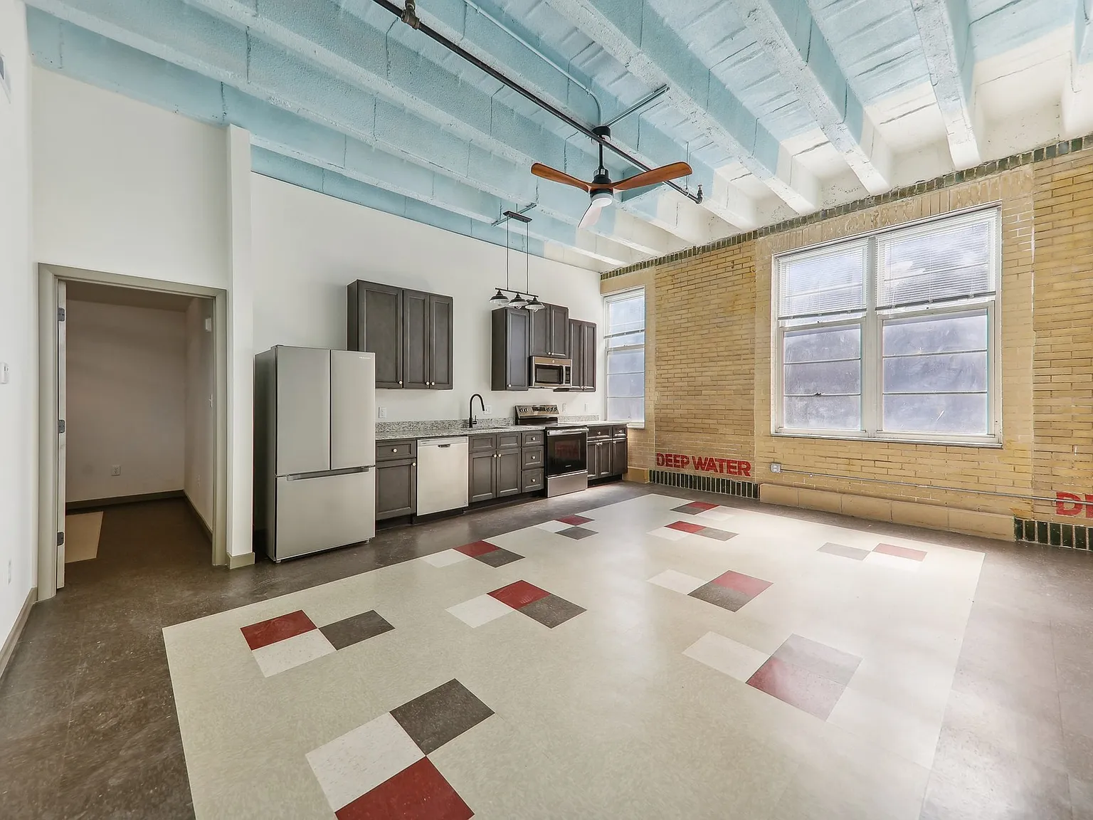 Carondelet Lofts — Photo 4