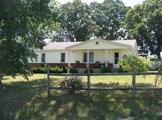 4497 Nettleton Dr, Mountain Grove, MO 65711