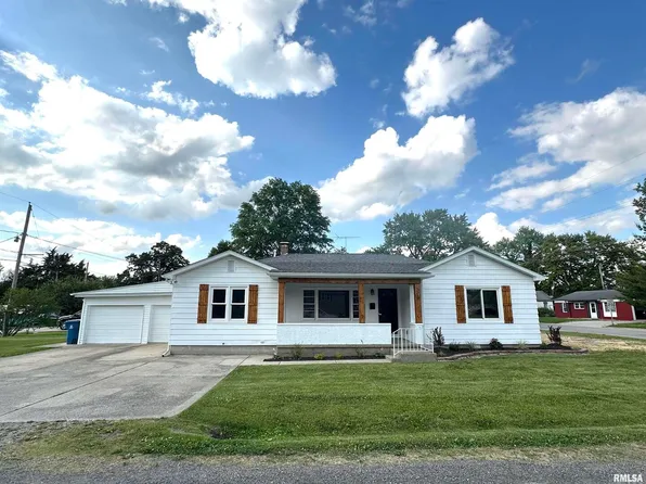 1318 E 4th St, Centralia, IL 62801