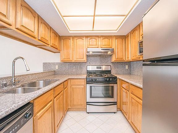 5th image of 1396 El Camino Real Unit 213