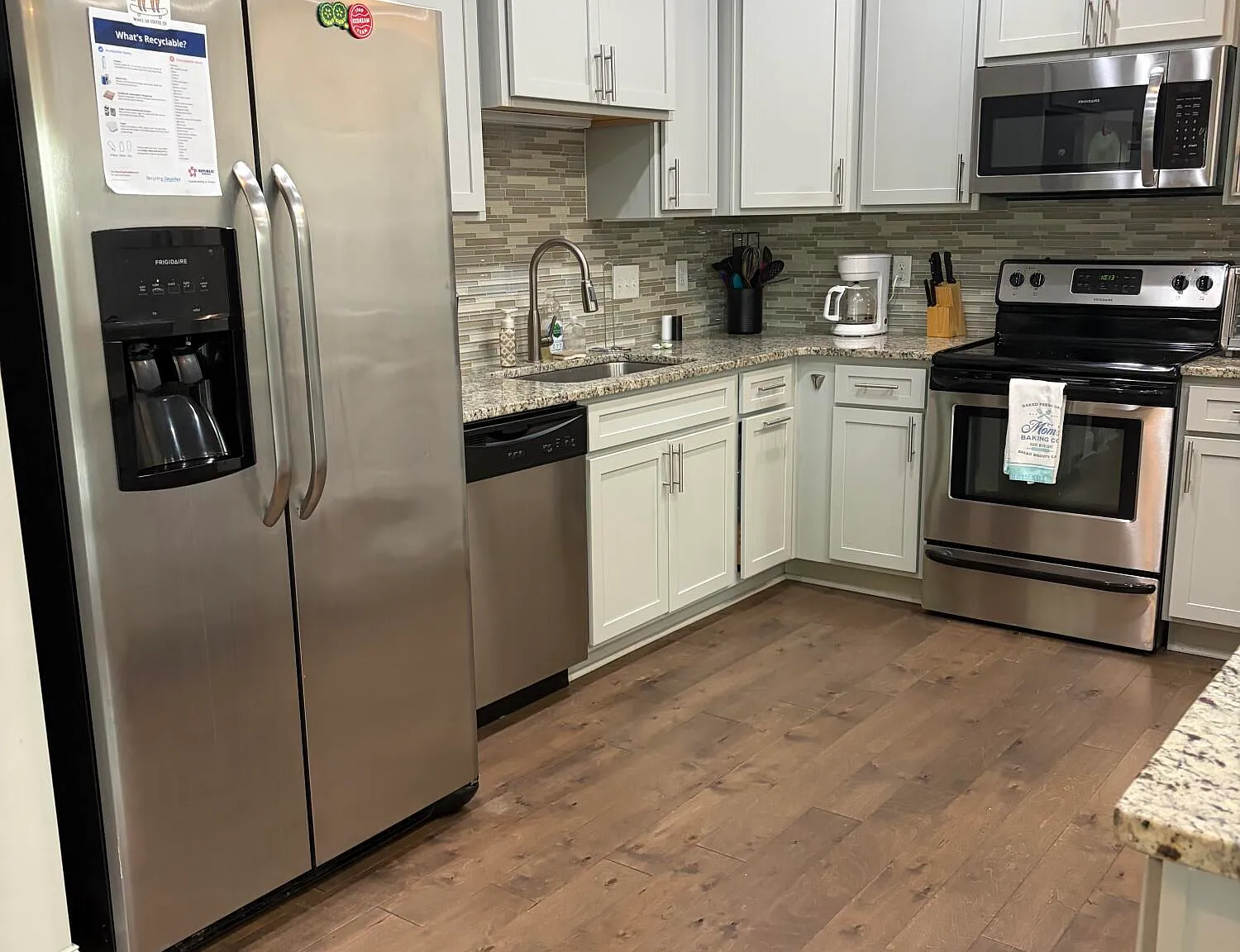 4 bed, 3.5 bath, 2142 sqft, $4,000 — Photo 4