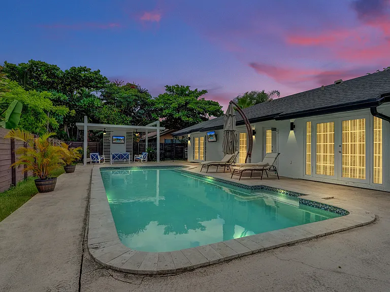 620 SW 100th Ave — Photo 65