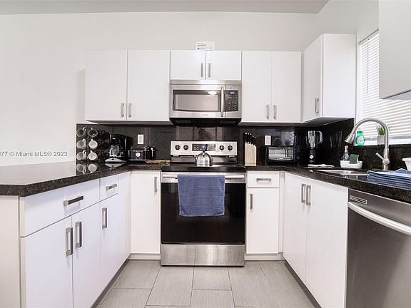 3rd image of 1144 NE 113th St #1