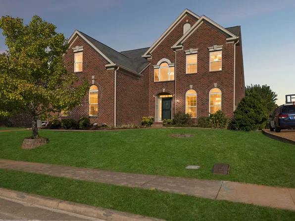 1060 Morton Mill Rd, Nashville, TN 37221