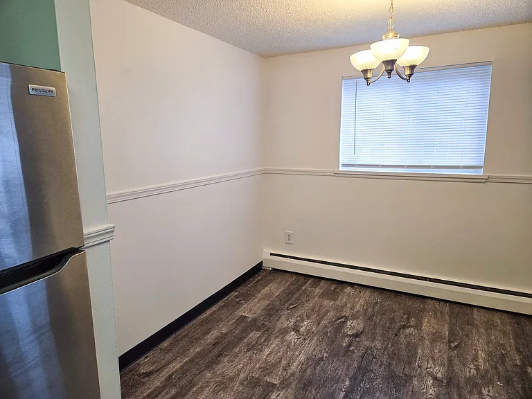 Parkway Manor Apartment Homes — Photo 6
