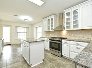 904 House Creek Dr, Leander, TX 78641