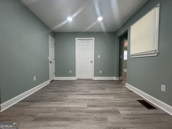 5th image of 32 Melody Ln NW