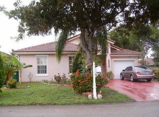 19420 NW 78th Pl, Hialeah, FL 33015