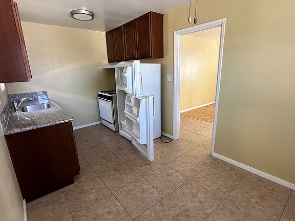 3rd image of 4329 Mississippi St