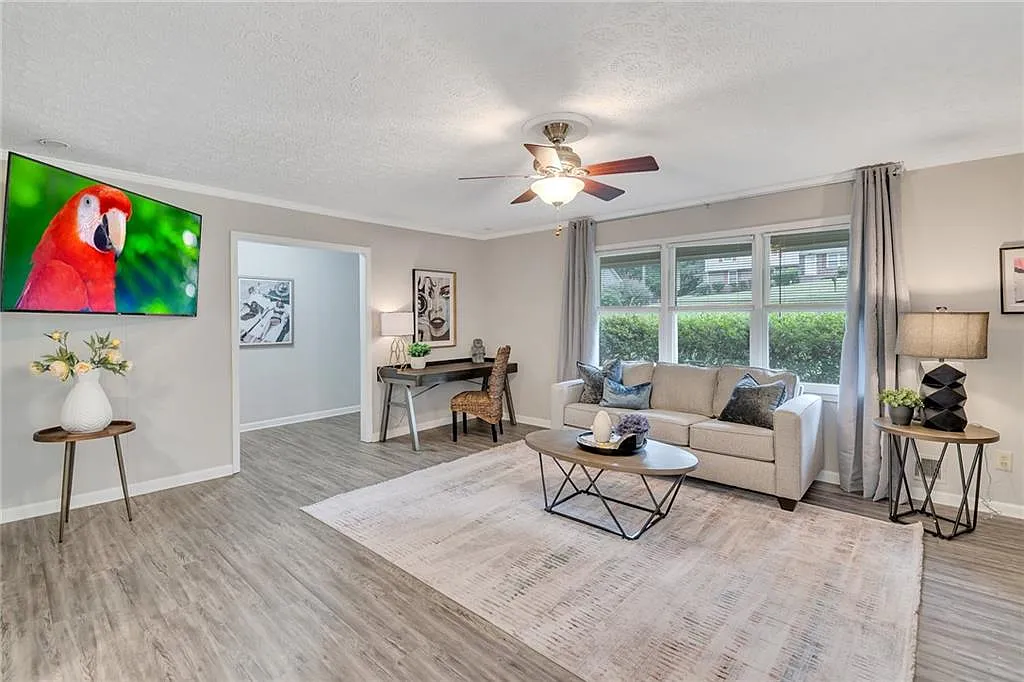 3 bed, 2.0 bath, $4,750 — Photo 1