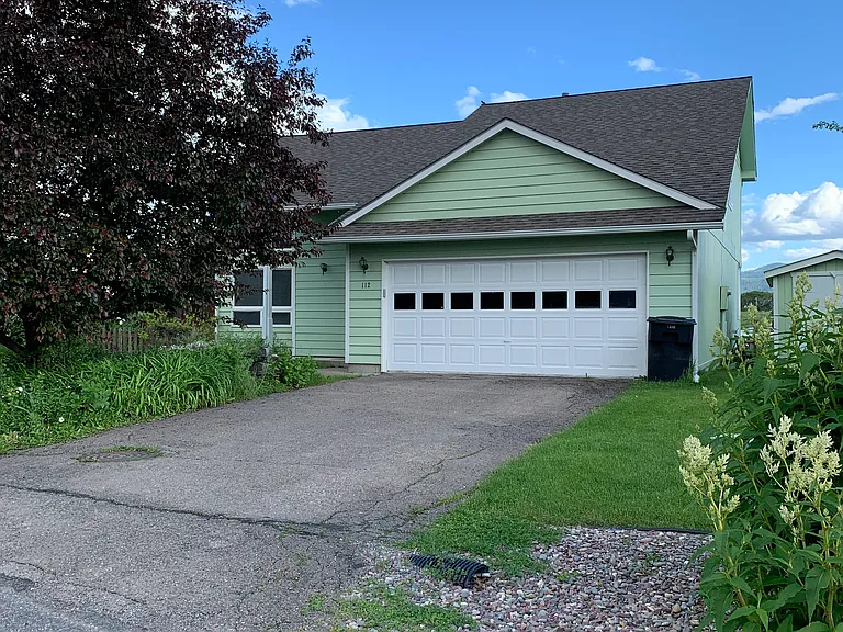 112 Mallard Dr — Photo 2