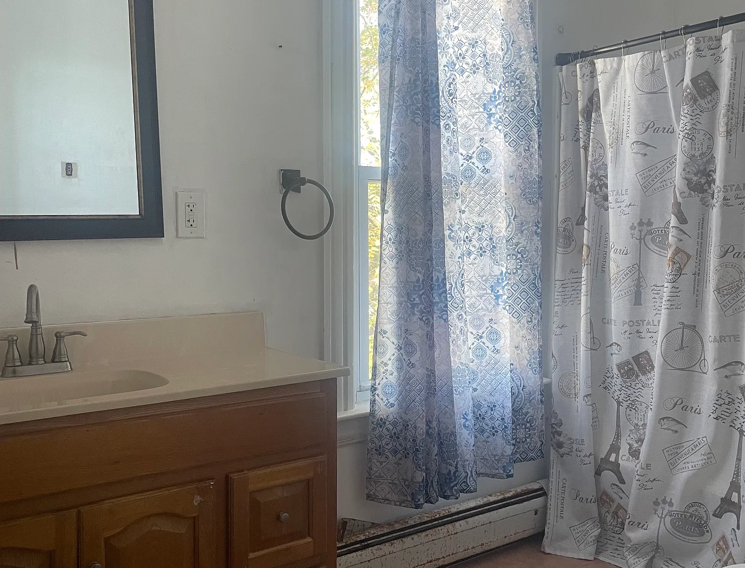 4 bed, 1.5 bath, 1700 sqft, $2,100 — Photo 2