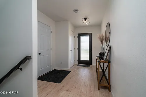 921 David Dr Photo 1