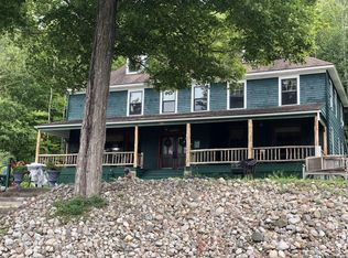302 E Shore Dr, Adirondack, NY 12808