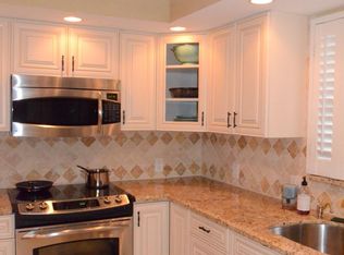 2424 N Federal Hwy APT 105, Boynton Beach, FL 33435