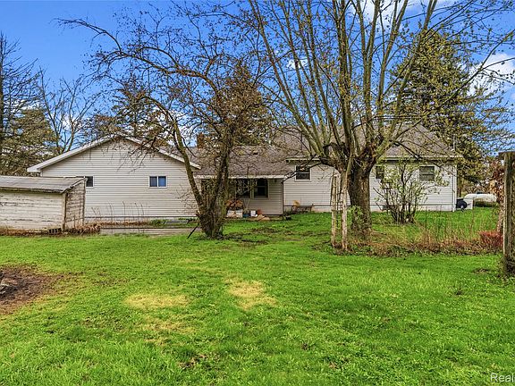 5th image of 3946 Brown Rd