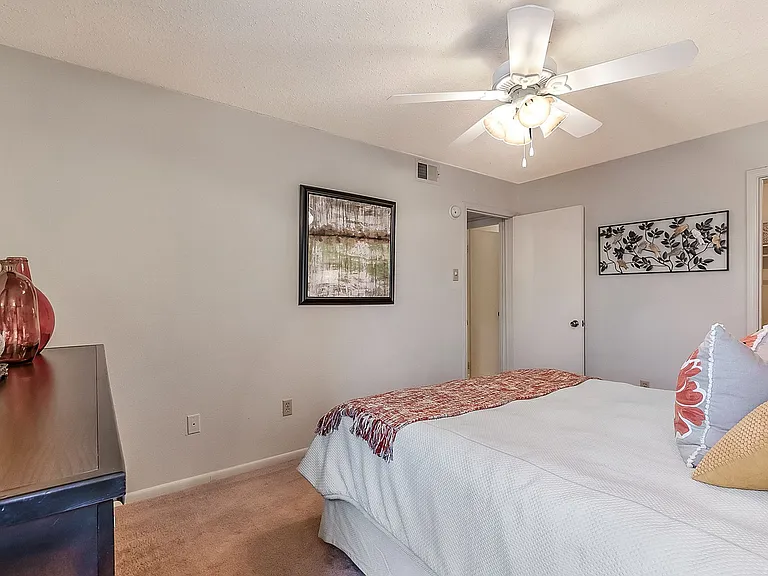 Windmill Creek South — Photo 12