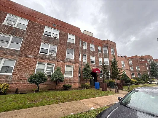 Sold by Keller Williams Realty Landmark | media 13