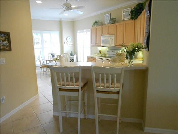 4th image of 10090 SW Chadwick Dr