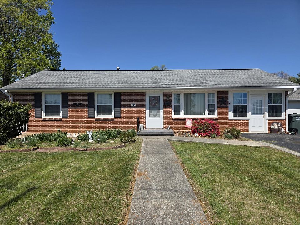 1st image of 233 W Carrollton Ave