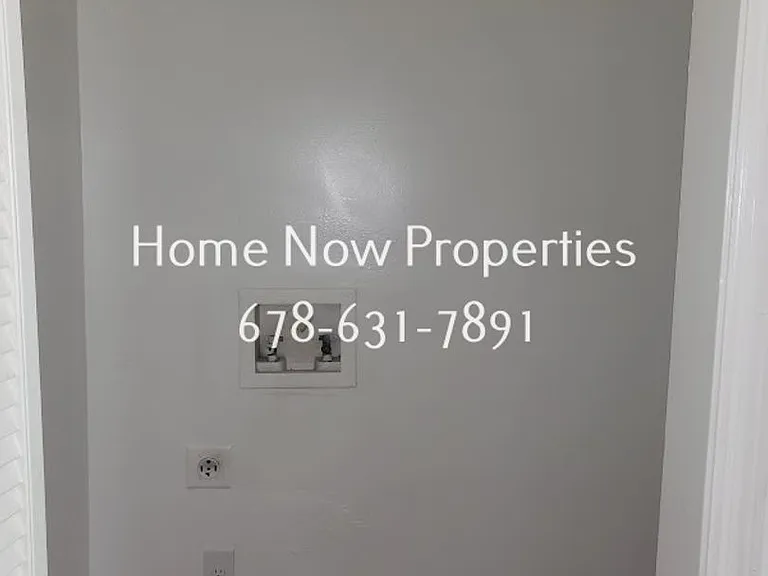 All-Electric Apartment Near MARTA — Photo 5