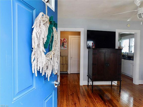 3rd image of 423 20th St
