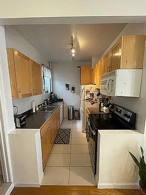 2nd image of 329 E 13th St APT 2C