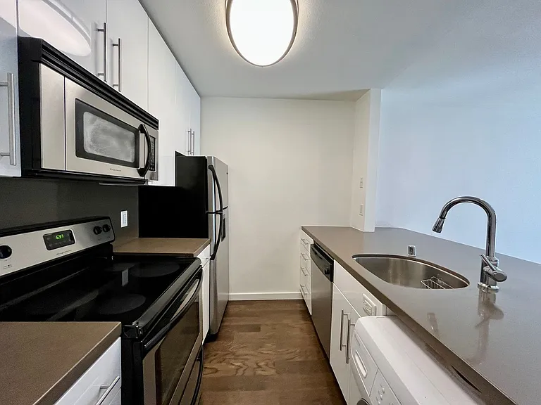 141 S Clark Dr #307 — Photo 8