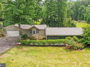 895 Lower Clubhouse Dr, Harpers Ferry, WV 25425