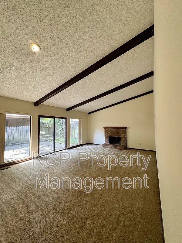 2 bed, 2.0 bath, 1432 sqft, $995 — Photo 4