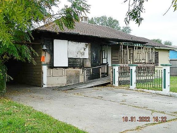 2nd image of 4818 Lansdown Dr
