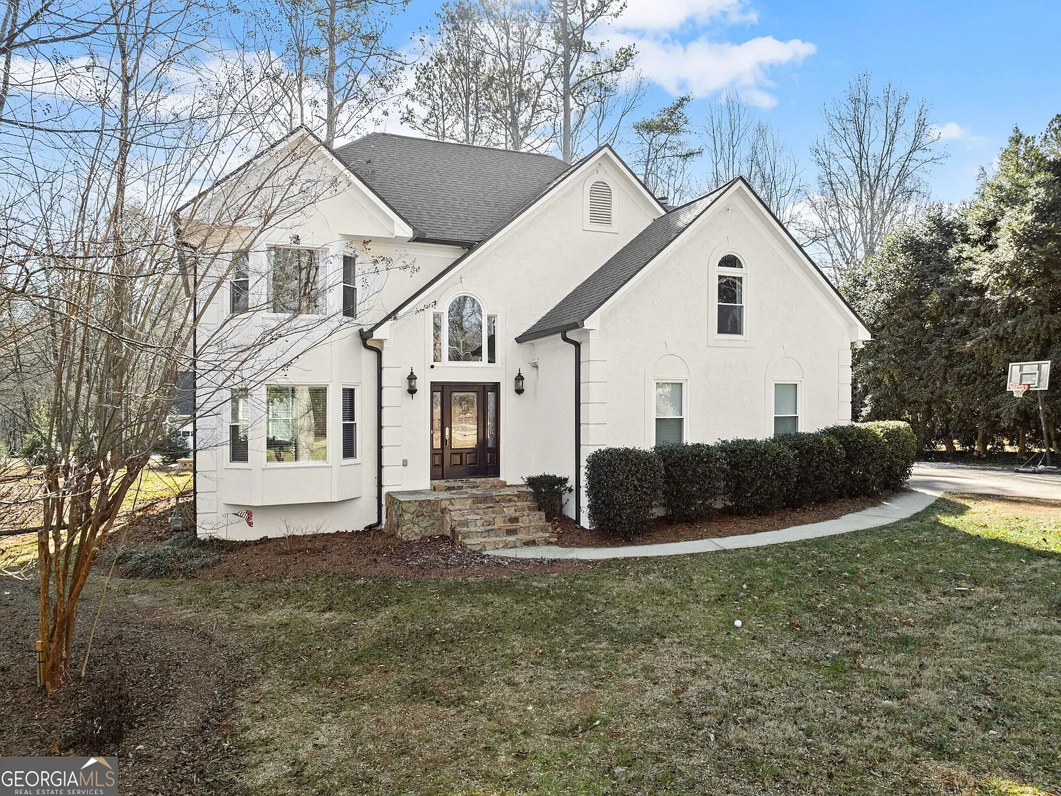 4 bed, 2.5 bath, 2363 sqft, $3,400 — Photo 1