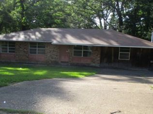 705 S 6th St, McComb, MS 39648