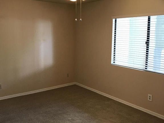 3rd image of 5104 N 32nd St Unit 115