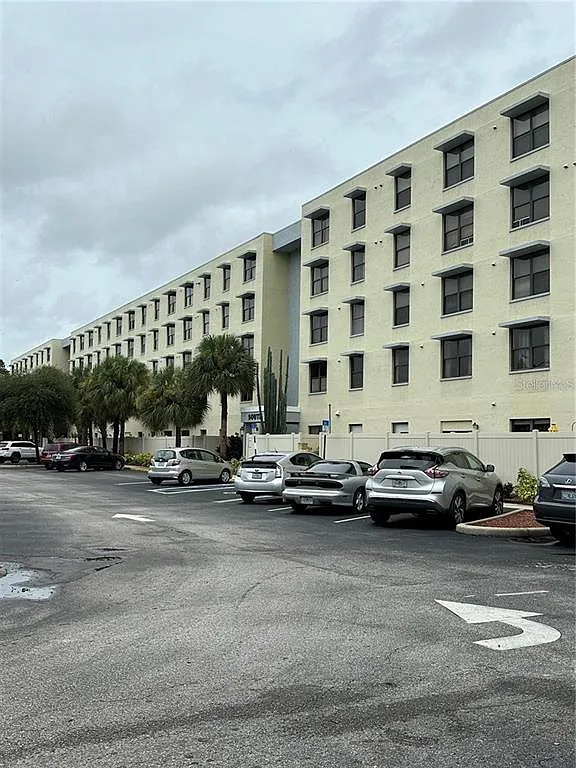 2 bed, 2.0 bath, 870 sqft, $1,950 — Photo 1