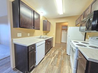 Chaplewood Apartments, Sioux Falls, SD 57110