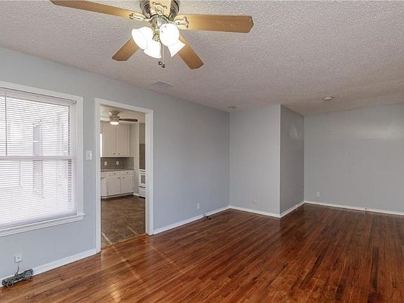 4th image of 1214 Stratton Dr