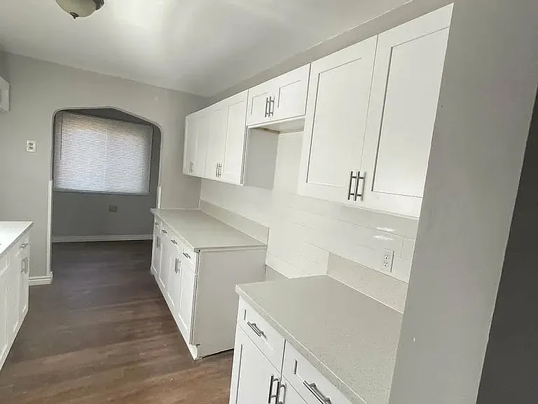16219 Northlawn St — Photo 3
