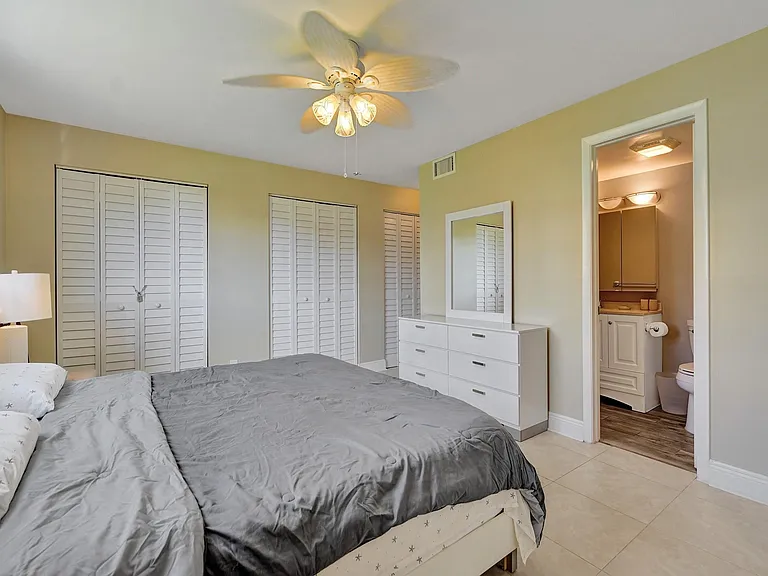 401 SE 3rd St #107 — Photo 13