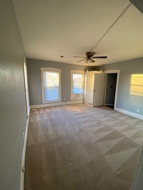 1st image of 215 N Vine St APT 3