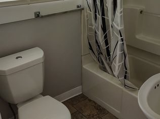 1077 27th St Des Moines, IA 50311 -, Des Moines, IA 50311