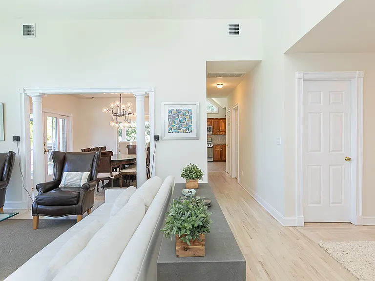 6 Little Ct — Photo 4