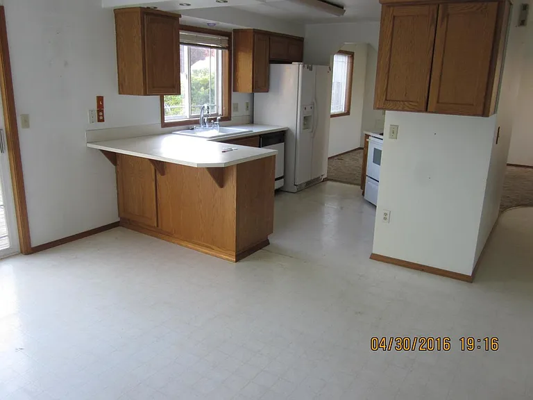 209 Mission Dr — Photo 6