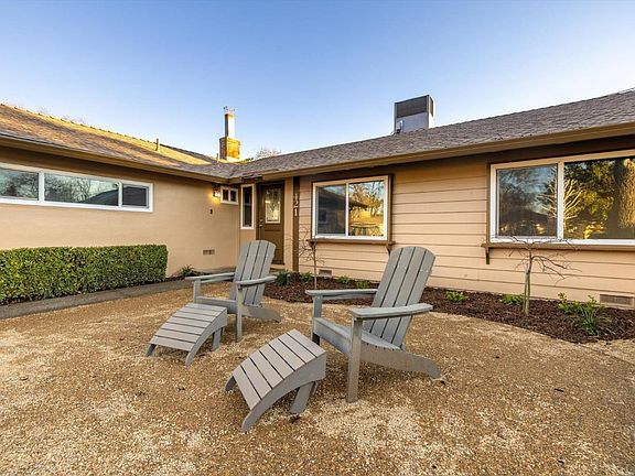 5th image of 421 Cottonwood Street