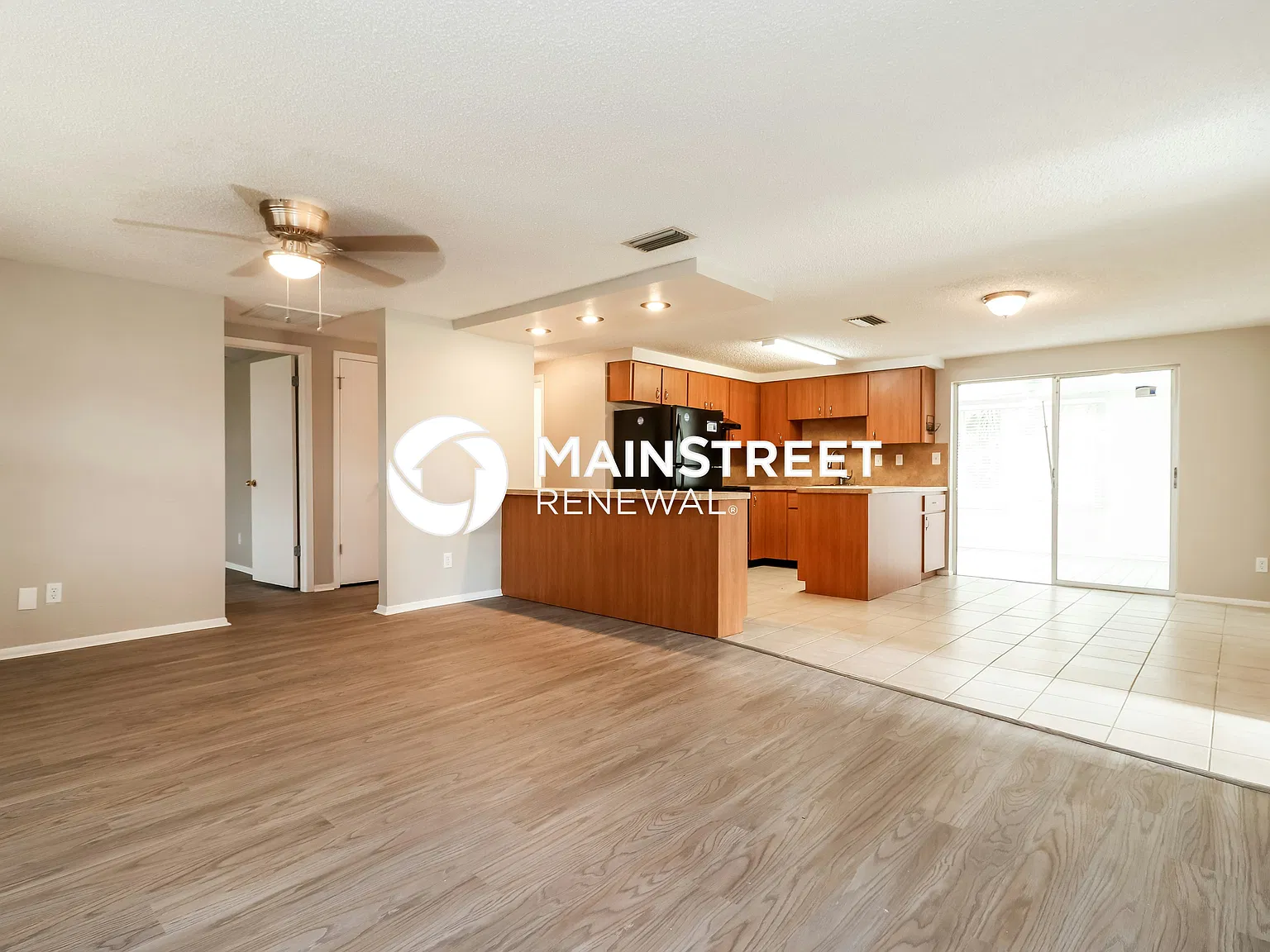 3426 Garfield Dr — Photo 3