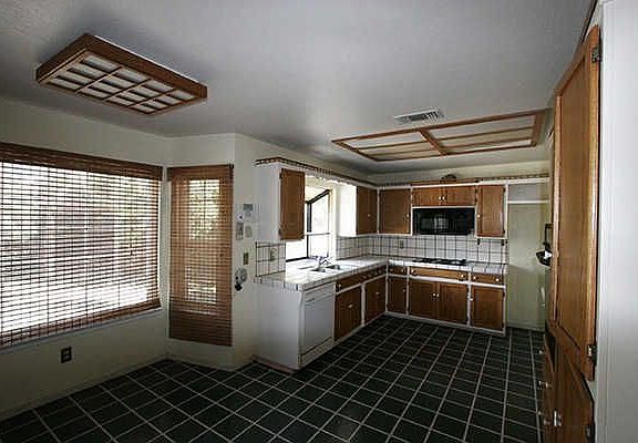 5th image of 1615 Navajo Dr