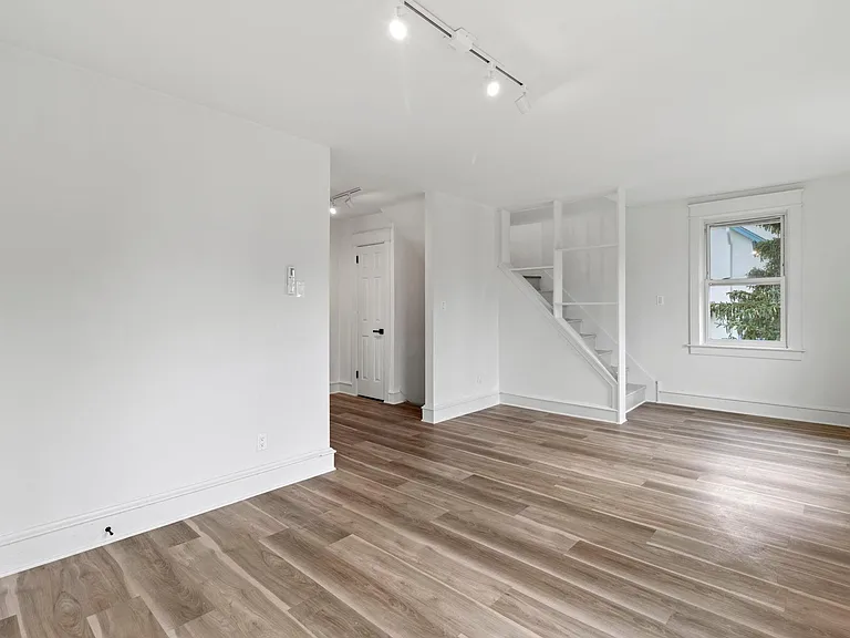 10 E Marthart Ave #2 — Photo 18